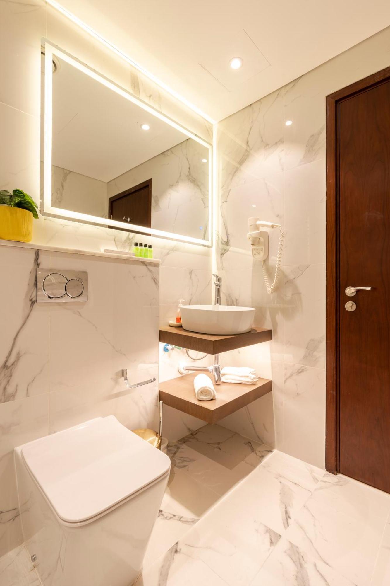 Luxurious Near Burj Khalifa & Mall