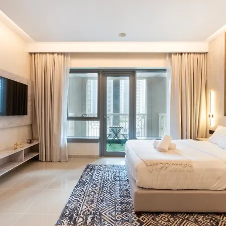 Luxurious Apartment Near Burj Khalifa & Dubai Mall Exterior foto