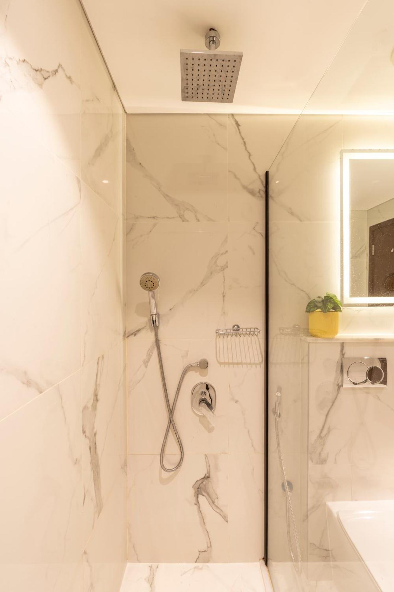 Apartment Luxurious Near Burj Khalifa & Mall *