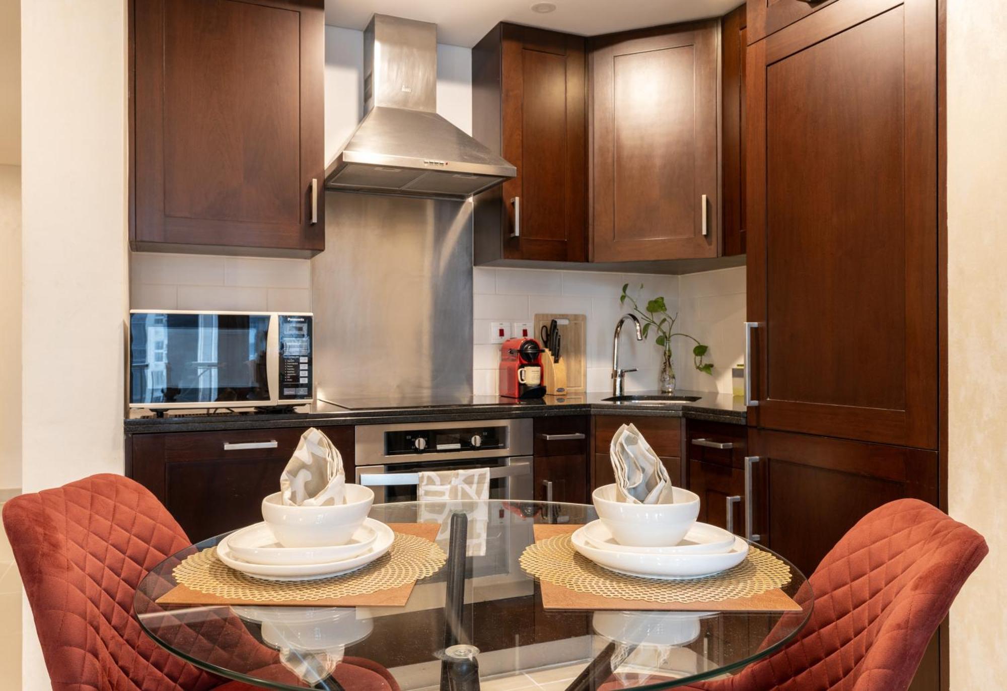 Luxurious Near Burj Khalifa & Mall Apartment Dubai