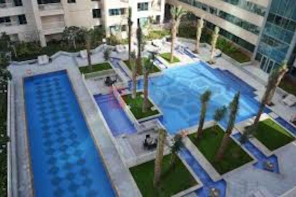 Apartment Luxurious Near Burj Khalifa & Mall *