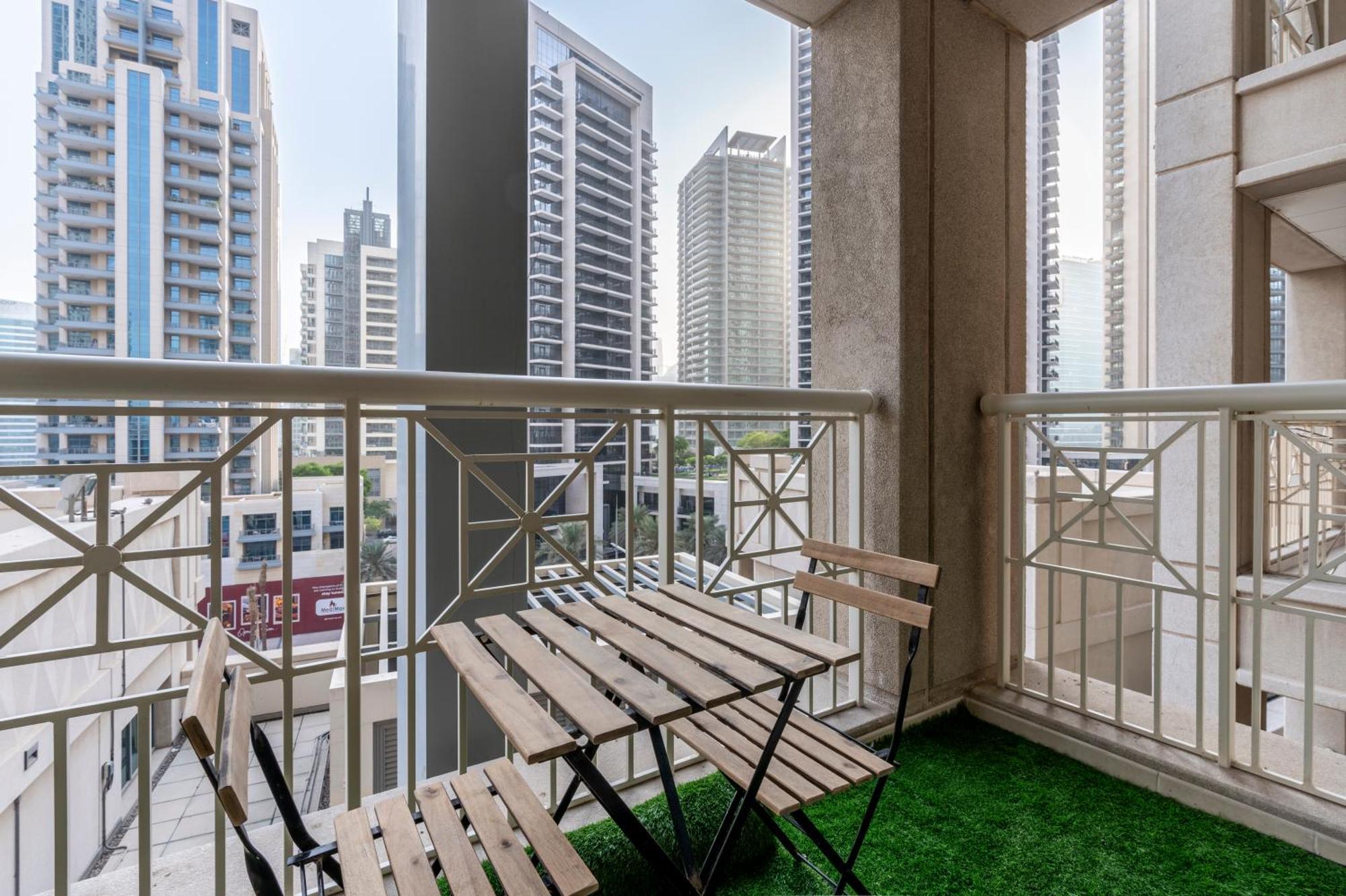 Apartment Luxurious Near Burj Khalifa & Mall
